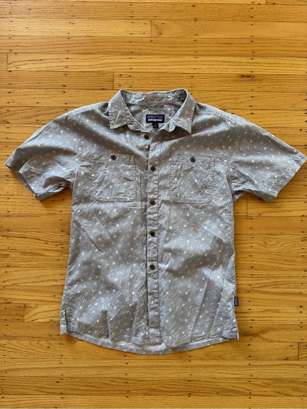 Patagonia Back Step Shirt Mens Gray Floral AOP Lightweight Hemp Organic Cotton
